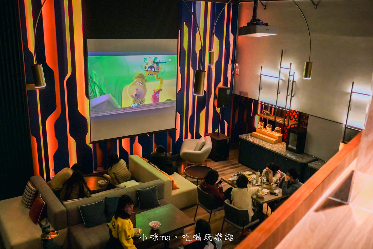 悅樂旅店 OLAH Poshtel 台中|台中火車站附近最潮的旅店,挑高共享空間設計感十足,還有免費泡麵隨你吃,台中飯店/台中住宿 - 第35張圖 悅樂旅店 OLAH Poshtel 台中|台中火車站附近最潮的旅店,挑高共享空間設計感十足,還有免費泡麵隨你吃,台中飯店/台中住宿