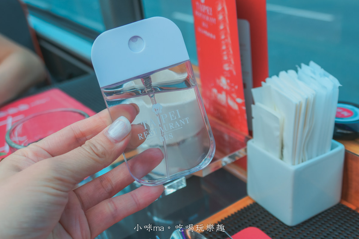 台北雙層餐車｜ 全景天窗配五星級美食 101美景就在你身旁，預約方式、價格、行車路線報你知！台北旅遊