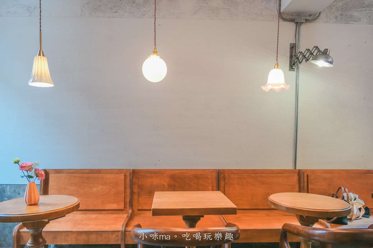Lillian Bakery 莉莉安可頌烘焙專門店|風靡IG 獨棟三層樓絕美不限時咖啡廳,拍好拍滿 可頌、蛋糕、鹹食任你選,寵物友善,捷運忠孝敦化站 - 第13張圖 Lillian Bakery 莉莉安可頌烘焙專門店|風靡IG 獨棟三層樓絕美不限時咖啡廳,拍好拍滿 可頌、蛋糕、鹹食任你選,寵物友善,捷運忠孝敦化站