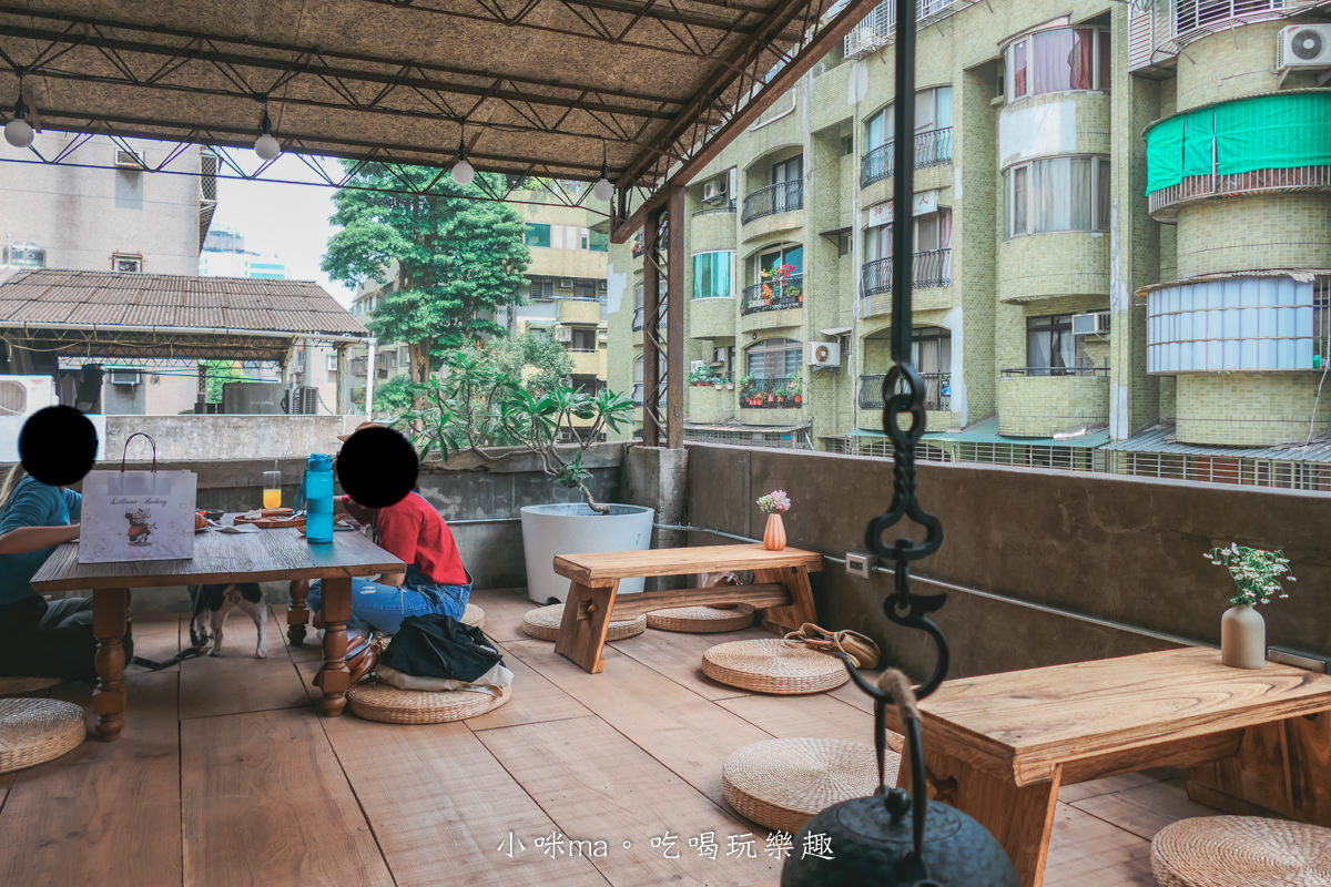 Lillian Bakery 莉莉安可頌烘焙專門店|風靡IG 獨棟三層樓絕美不限時咖啡廳,拍好拍滿 可頌、蛋糕、鹹食任你選,寵物友善,捷運忠孝敦化站 - 第22張圖 Lillian Bakery 莉莉安可頌烘焙專門店|風靡IG 獨棟三層樓絕美不限時咖啡廳,拍好拍滿 可頌、蛋糕、鹹食任你選,寵物友善,捷運忠孝敦化站