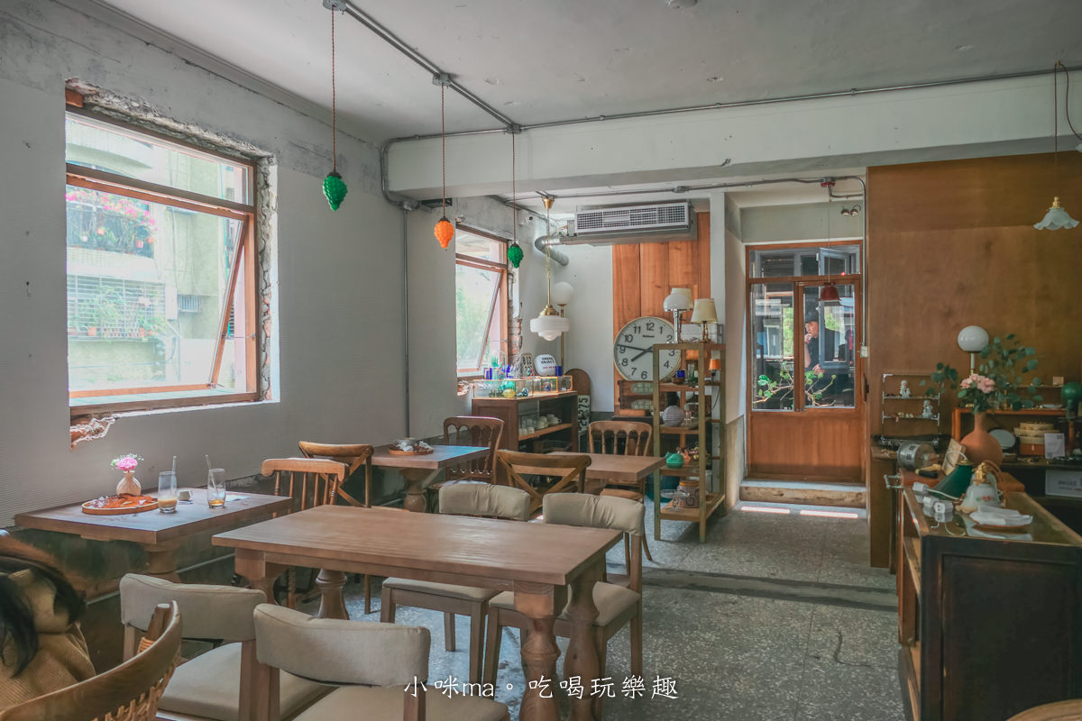 Lillian Bakery 莉莉安可頌烘焙專門店|風靡IG 獨棟三層樓絕美不限時咖啡廳,拍好拍滿 可頌、蛋糕、鹹食任你選,寵物友善,捷運忠孝敦化站 - 第16張圖 Lillian Bakery 莉莉安可頌烘焙專門店|風靡IG 獨棟三層樓絕美不限時咖啡廳,拍好拍滿 可頌、蛋糕、鹹食任你選,寵物友善,捷運忠孝敦化站