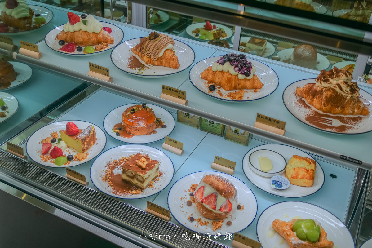 Snob Cafe|可頌甜點吸眼球,點一杯飲品 甜點只要99元,有插座又不限時!捷運市政府站 - 第9張圖 Snob Cafe|可頌甜點吸眼球,點一杯飲品 甜點只要99元,有插座又不限時!捷運市政府站