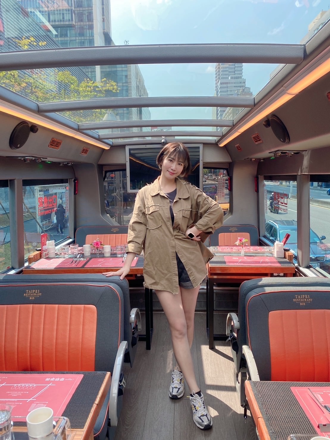 台北雙層餐車｜ 全景天窗配五星級美食 101美景就在你身旁，預約方式、價格、行車路線報你知！台北旅遊