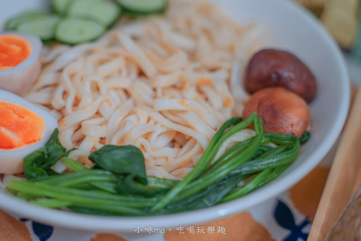 三男小食麵｜肚子餓、嘴饞、宵夜不求人，小食麵獨門三種風味拌麵，簡單煮就能享美味，宅配美食 /  即時料理包推薦