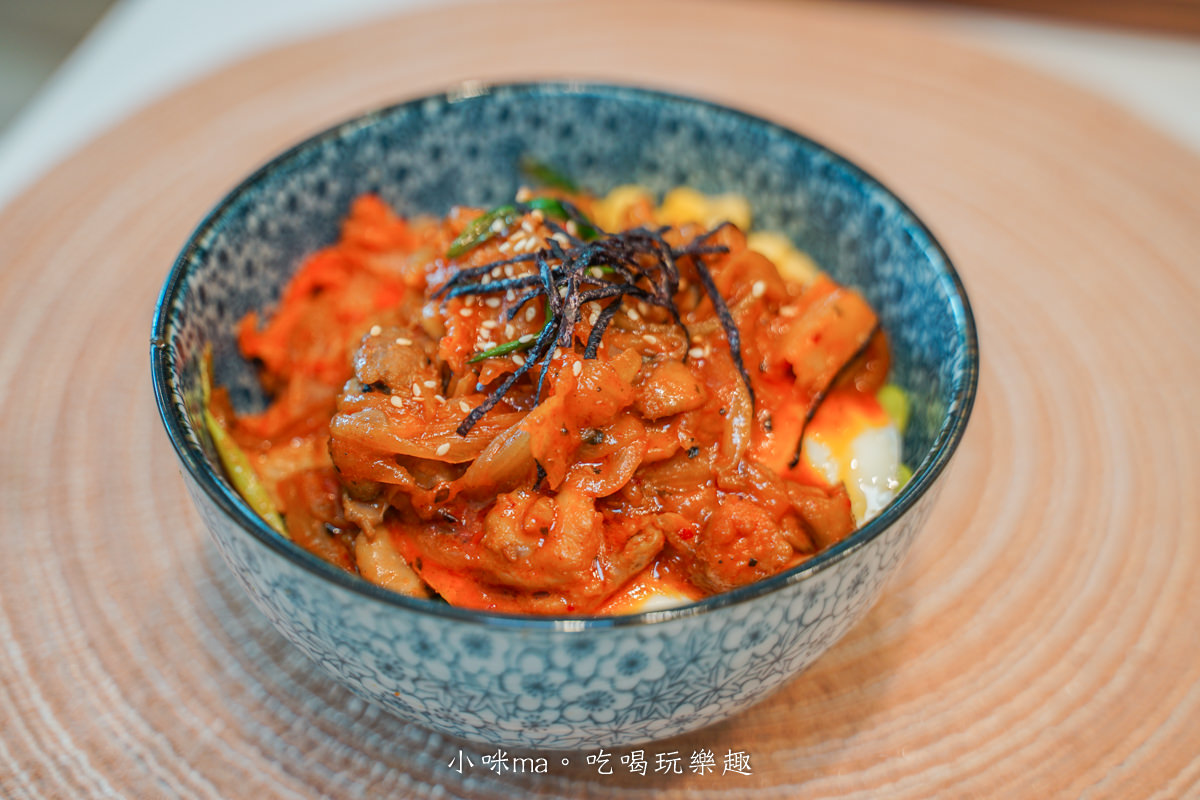 IMOMENT CAFÉ 享當下|純白色系的歐風玻璃屋,店內仙氣爆棚,夢幻吊椅超好拍,捷運芝山站 / 天母美食 - 第23張圖 IMOMENT CAFÉ 享當下|純白色系的歐風玻璃屋,店內仙氣爆棚,夢幻吊椅超好拍,捷運芝山站 / 天母美食