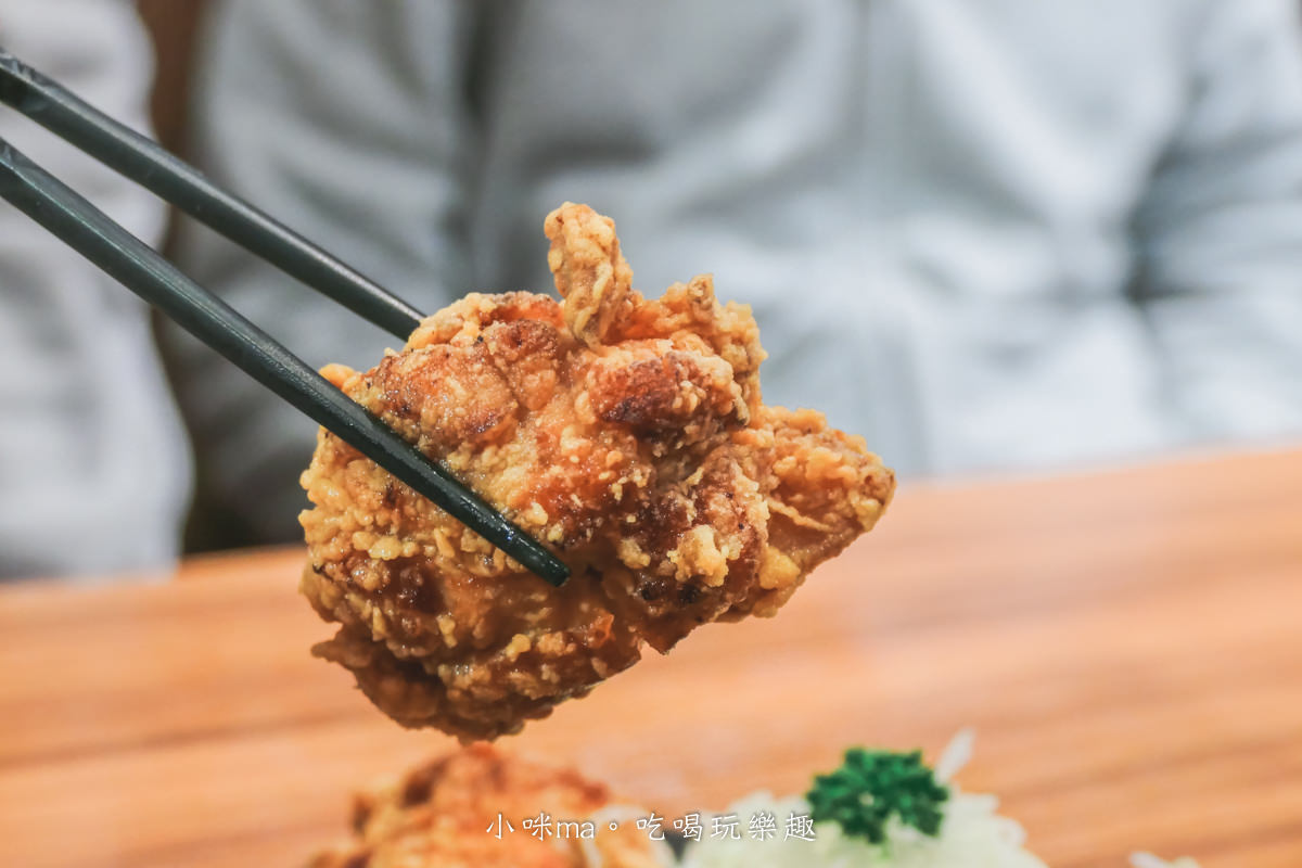 奧特拉麵 Ramen Ultra-桃園華泰 錦拉麵|北海道最純正的拉麵,雞白湯頭清爽不膩,還有丼飯、乾拌麵、咖哩飯可以選,桃園美食 - 第20張圖 奧特拉麵 Ramen Ultra-桃園華泰 錦拉麵|北海道最純正的拉麵,雞白湯頭清爽不膩,還有丼飯、乾拌麵、咖哩飯可以選,桃園美食