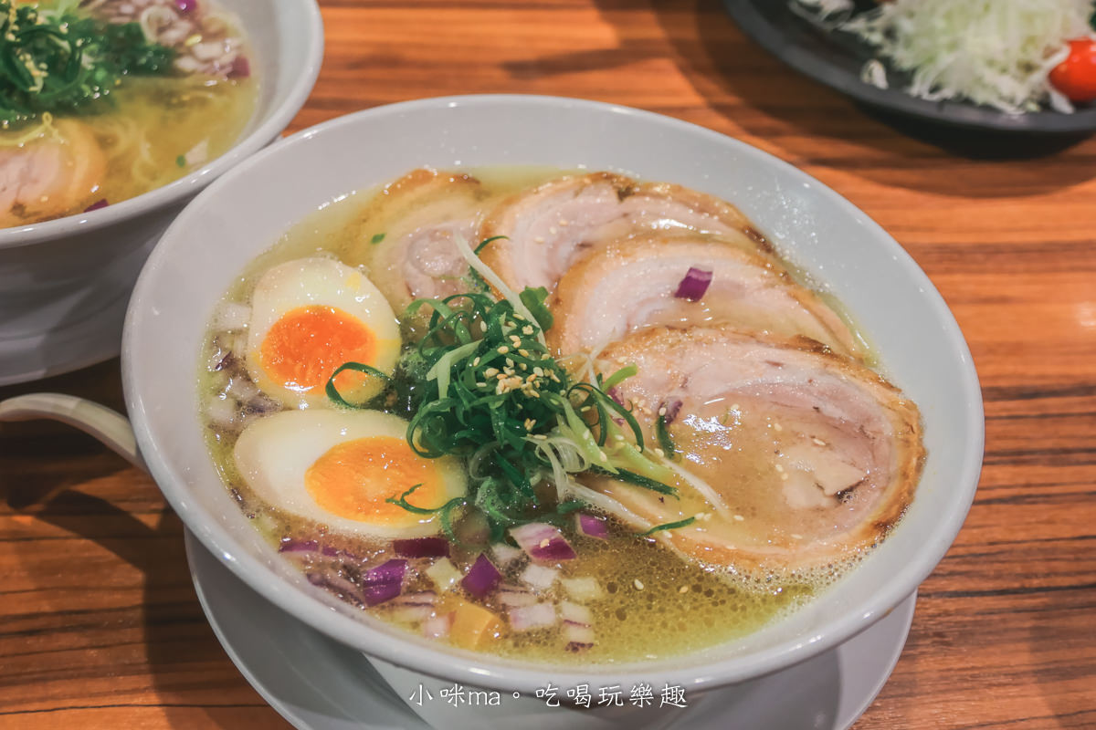 奧特拉麵 Ramen Ultra-桃園華泰 錦拉麵|北海道最純正的拉麵,雞白湯頭清爽不膩,還有丼飯、乾拌麵、咖哩飯可以選,桃園美食 - 第10張圖 奧特拉麵 Ramen Ultra-桃園華泰 錦拉麵|北海道最純正的拉麵,雞白湯頭清爽不膩,還有丼飯、乾拌麵、咖哩飯可以選,桃園美食