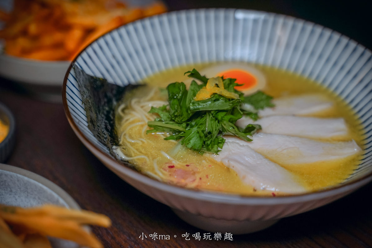 休憩ramen&bar|營業到凌晨三點的深夜拉麵店,拉麵mix酒吧,創意調酒+拉麵一次GET,捷運國父紀念館站 - 第19張圖 休憩ramen&bar|營業到凌晨三點的深夜拉麵店,拉麵mix酒吧,創意調酒+拉麵一次GET,捷運國父紀念館站