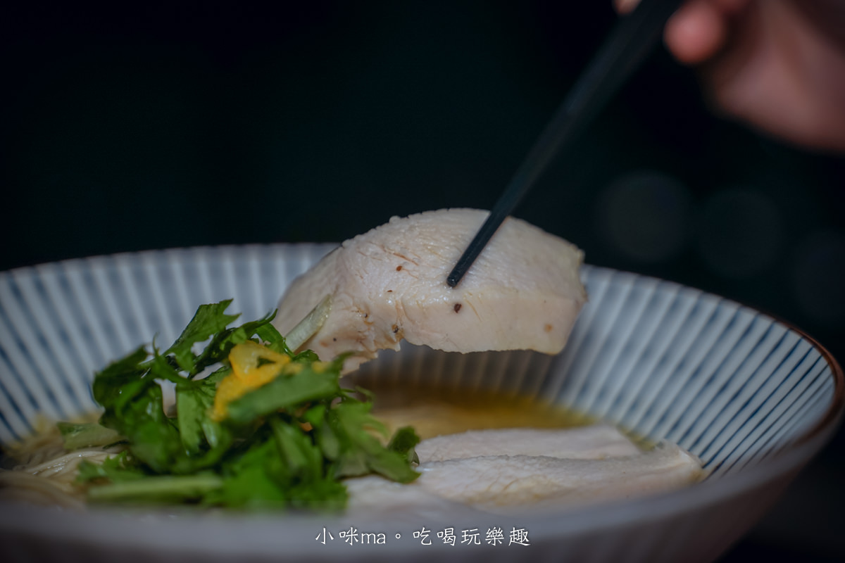 休憩ramen&bar|營業到凌晨三點的深夜拉麵店,拉麵mix酒吧,創意調酒+拉麵一次GET,捷運國父紀念館站 - 第21張圖 休憩ramen&bar|營業到凌晨三點的深夜拉麵店,拉麵mix酒吧,創意調酒+拉麵一次GET,捷運國父紀念館站