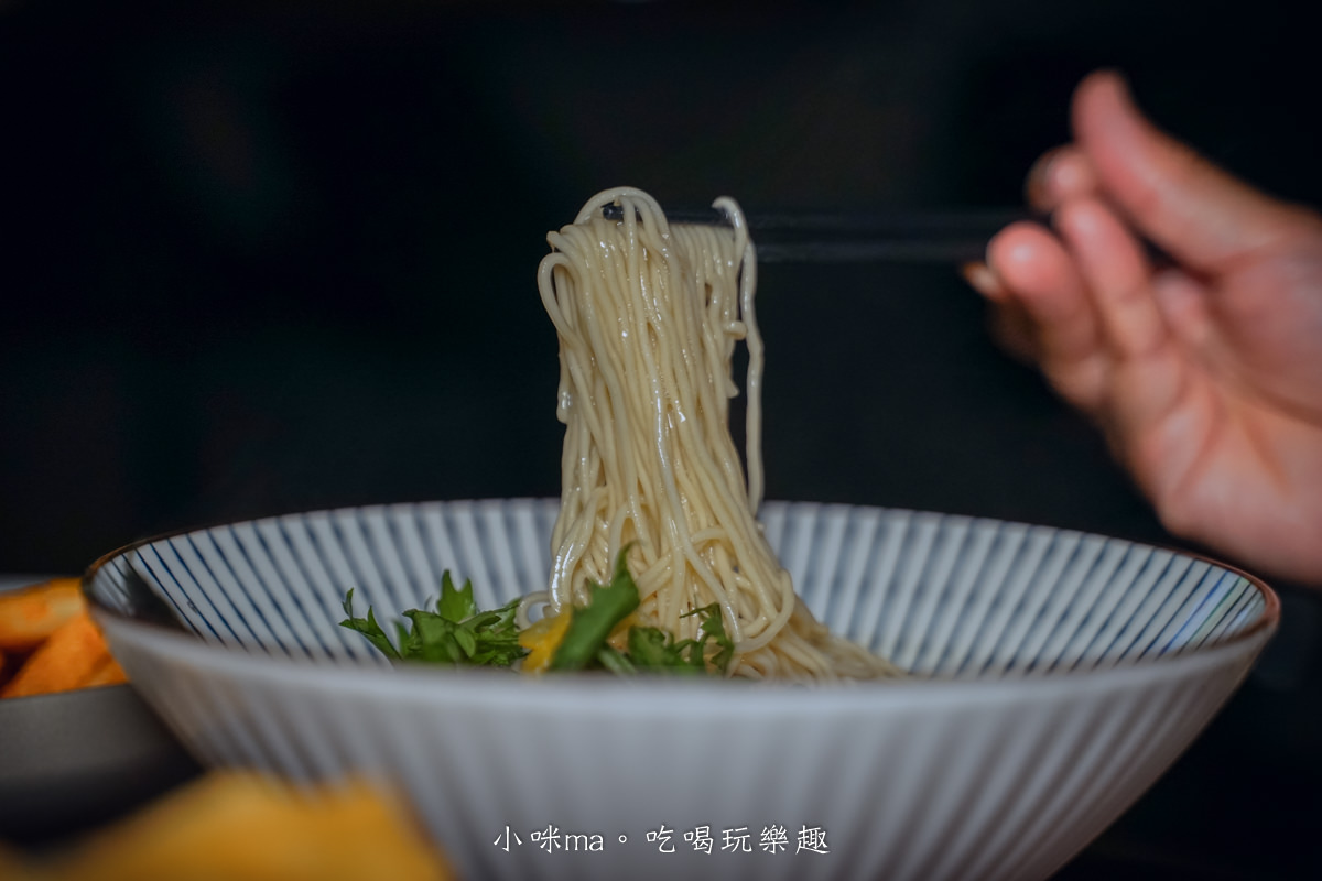 休憩ramen&bar|營業到凌晨三點的深夜拉麵店,拉麵mix酒吧,創意調酒+拉麵一次GET,捷運國父紀念館站 - 第22張圖 休憩ramen&bar|營業到凌晨三點的深夜拉麵店,拉麵mix酒吧,創意調酒+拉麵一次GET,捷運國父紀念館站