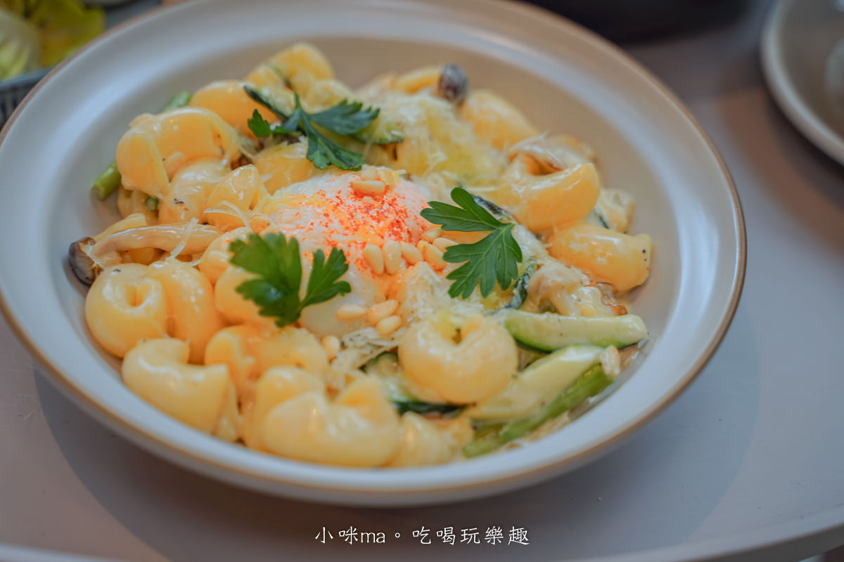 CHALET V ｜藏在都市裡的北歐山林木屋，最美的早午餐在大直，從門口就能一路狂拍，大直美食