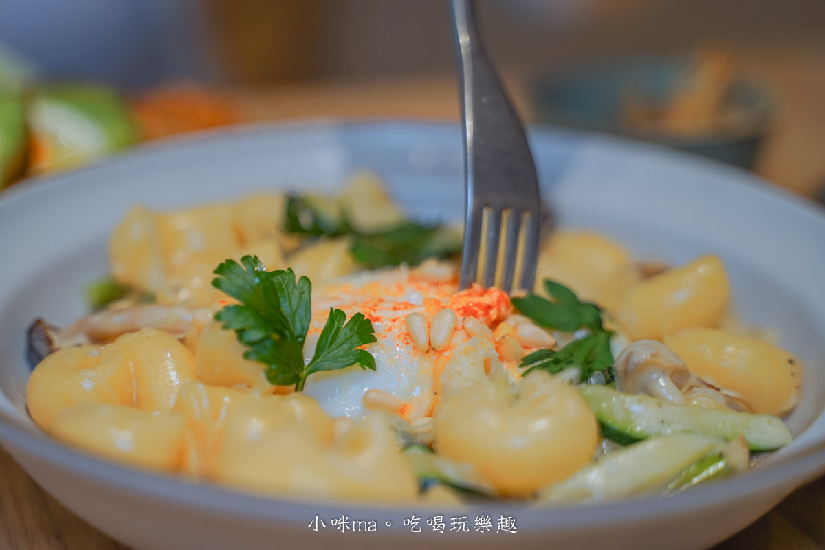 CHALET V ｜藏在都市裡的北歐山林木屋，最美的早午餐在大直，從門口就能一路狂拍，大直美食