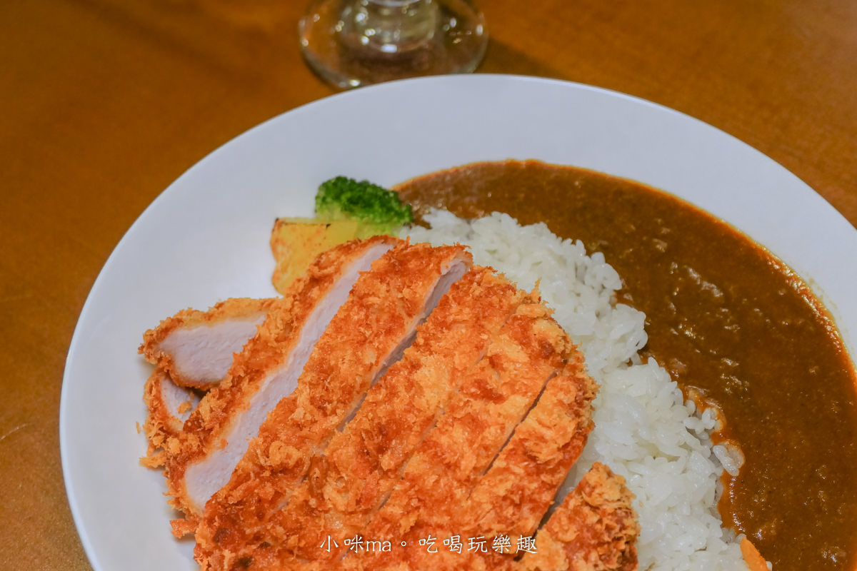 耳東家日式食堂|老屋翻新成日本風味小店,厚切豬排有夠JUICY,高雄岡山美食 - 第12張圖 耳東家日式食堂|老屋翻新成日本風味小店,厚切豬排有夠JUICY,高雄岡山美食
