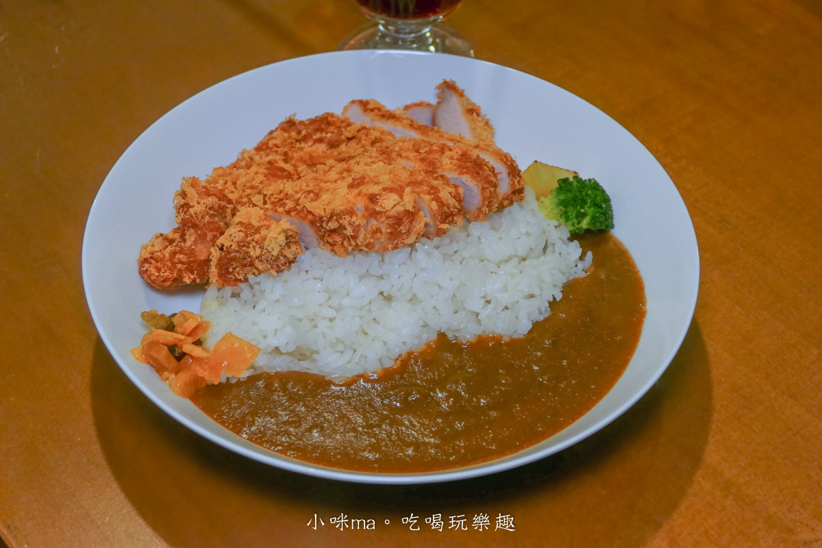 耳東家日式食堂|老屋翻新成日本風味小店,厚切豬排有夠JUICY,高雄岡山美食 - 第10張圖 耳東家日式食堂|老屋翻新成日本風味小店,厚切豬排有夠JUICY,高雄岡山美食
