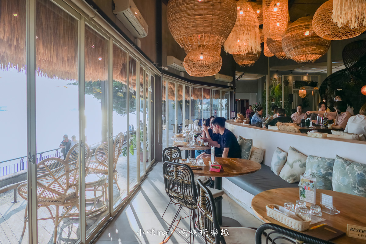 水灣餐廳waterfront 榕堤店｜真心不騙~這裡就是峇里島，南洋風味料理配上淡水河畔日落美景，不用出國就能感受到愜意氛圍，淡水美食