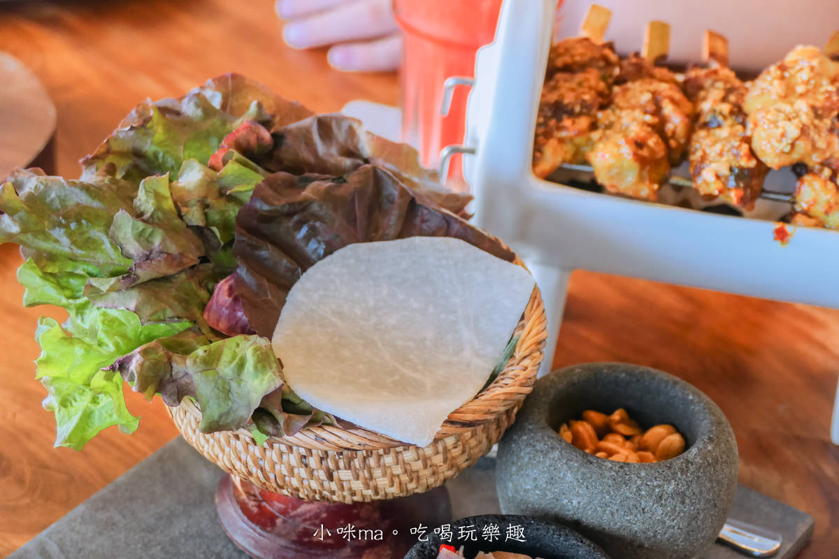水灣餐廳waterfront 榕堤店｜真心不騙~這裡就是峇里島，南洋風味料理配上淡水河畔日落美景，不用出國就能感受到愜意氛圍，淡水美食