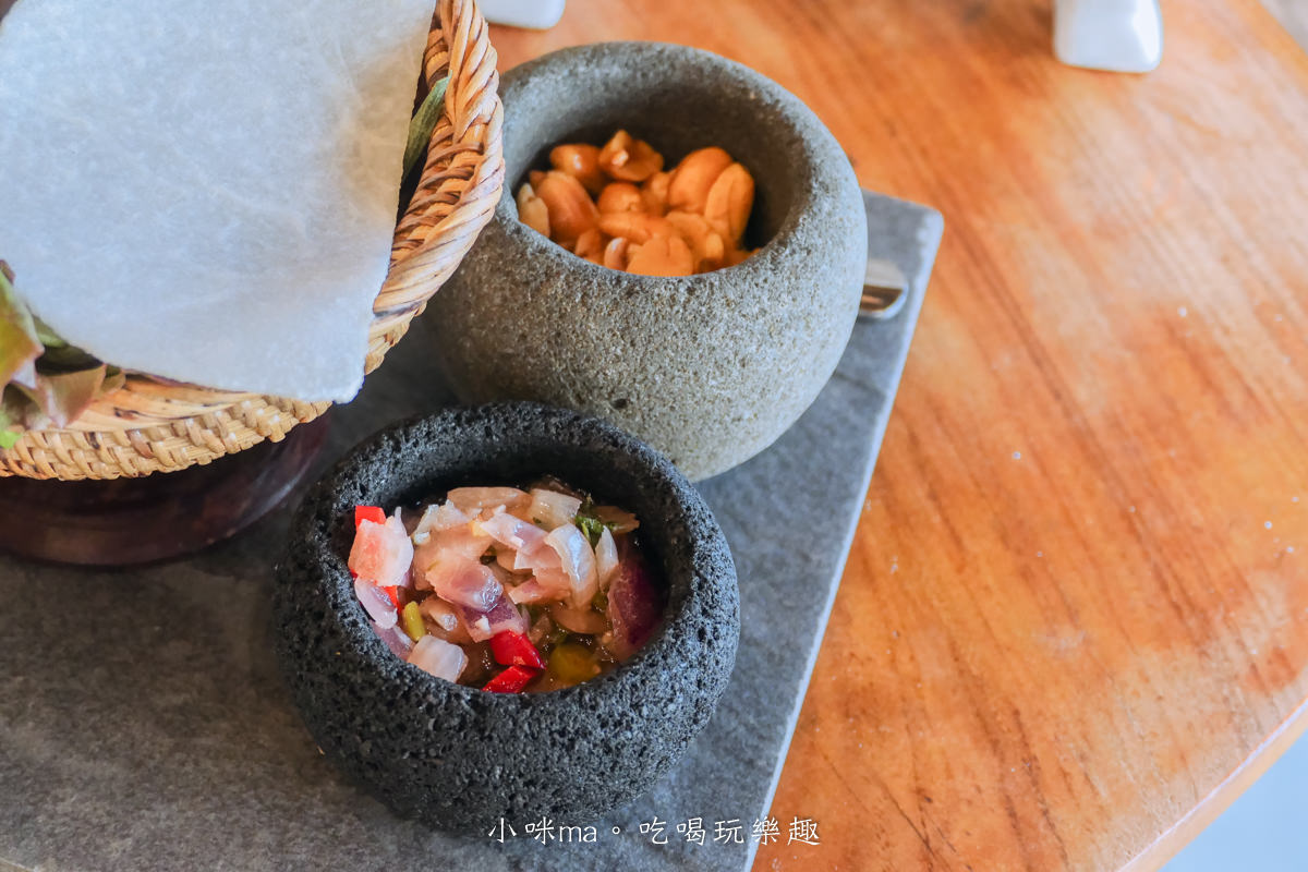 水灣餐廳waterfront 榕堤店｜真心不騙~這裡就是峇里島，南洋風味料理配上淡水河畔日落美景，不用出國就能感受到愜意氛圍，淡水美食