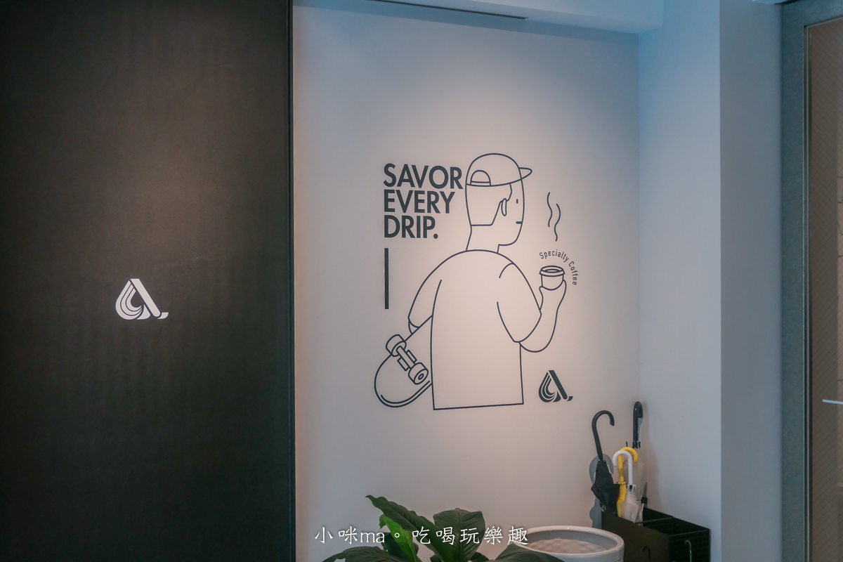 ALL DAY ROASTING COMPANY 師大店｜有插頭又不限時的咖啡廳再加一，森林系配上天井採光 輕鬆暢聊，師大美食