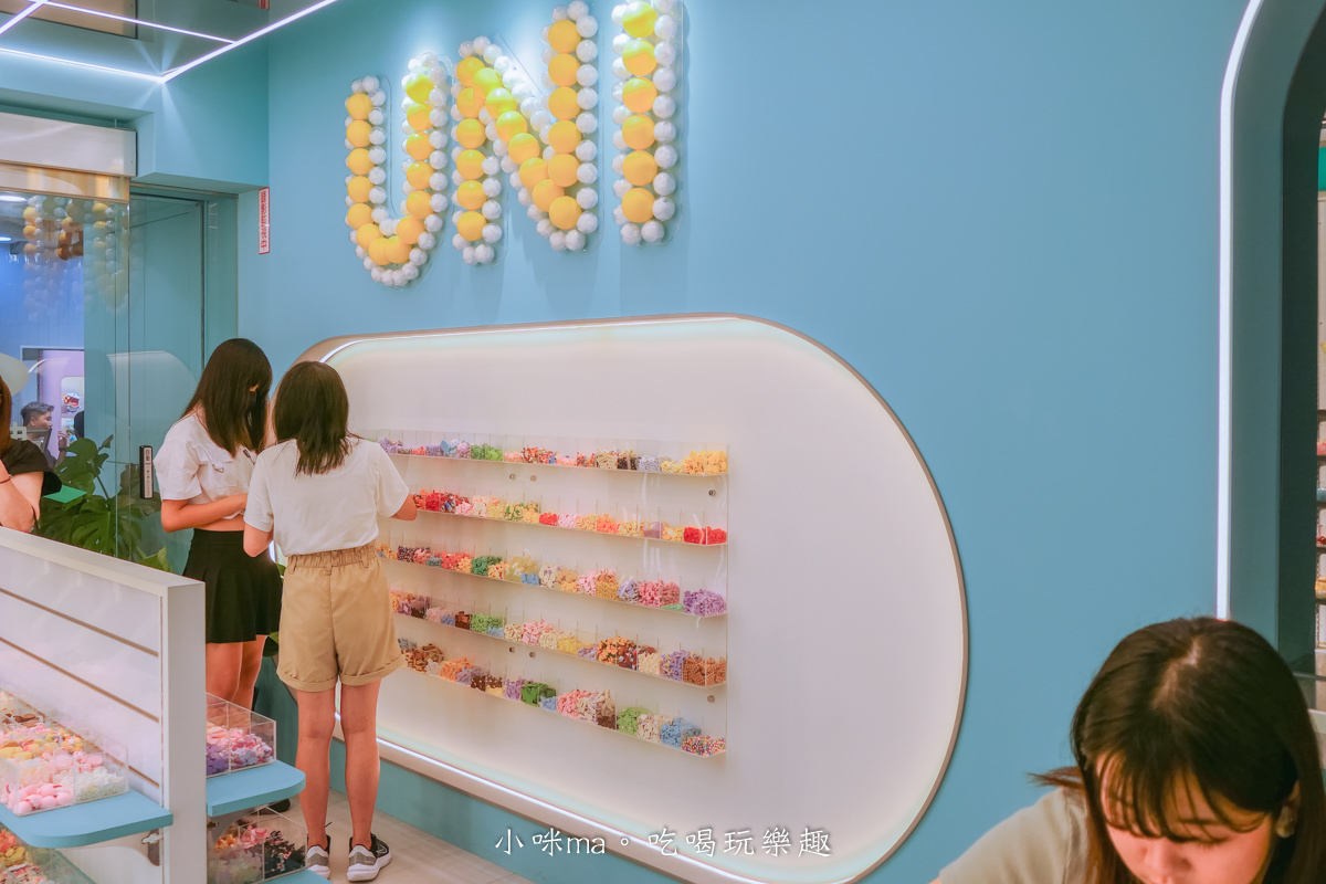 Uni由你手作｜全台第一家奶油膠DIY手機殼，400多種配件讓你均一價貼到飽，少女心大噴發啦~，捷運西門站