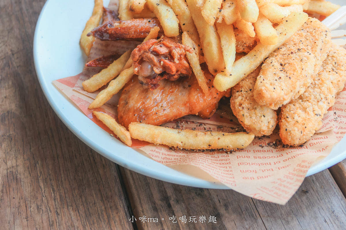 鹿邊咖啡Deer cafe｜北海岸最迷人的秘密基地，營業到凌晨三點，離石門洞只要一分鐘，北海岸咖啡廳推薦