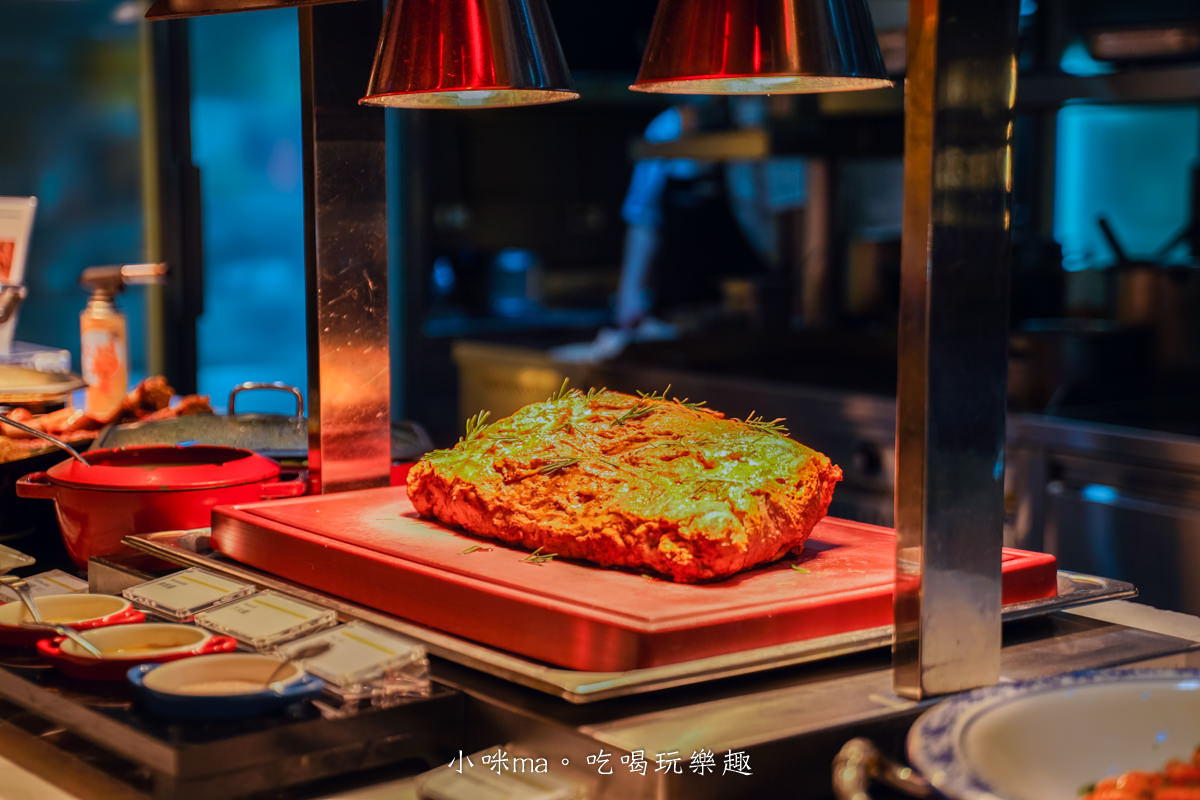 台北寒舍艾美酒店 探索廚房|果香烤牛腹肉、泰式涼拌蟹 豐富的異國料理帶你環遊世界,高水準甜點也不容錯過,台北吃到飽推薦 - 第21張圖 台北寒舍艾美酒店 探索廚房|果香烤牛腹肉、泰式涼拌蟹 豐富的異國料理帶你環遊世界,高水準甜點也不容錯過,台北吃到飽推薦