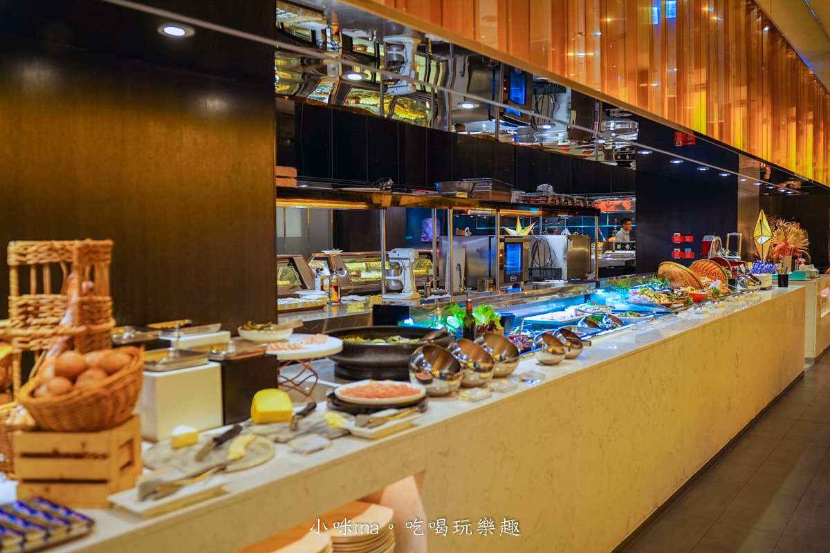 台北寒舍艾美酒店 探索廚房|果香烤牛腹肉、泰式涼拌蟹 豐富的異國料理帶你環遊世界,高水準甜點也不容錯過,台北吃到飽推薦 - 第31張圖 台北寒舍艾美酒店 探索廚房|果香烤牛腹肉、泰式涼拌蟹 豐富的異國料理帶你環遊世界,高水準甜點也不容錯過,台北吃到飽推薦