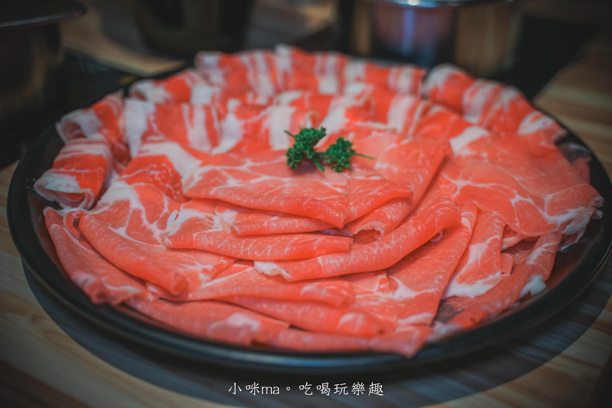 立馬吃一鍋。有機水產火鍋專賣 E.Ma Hot Pot|爆擊海鮮控味蕾!超鮮黑鑽蜆湯頭根本不讓你睡~,冰淇淋、飲料無限供應,板橋火鍋推薦 - 第34張圖 立馬吃一鍋。有機水產火鍋專賣 E.Ma Hot Pot|爆擊海鮮控味蕾!超鮮黑鑽蜆湯頭根本不讓你睡~,冰淇淋、飲料無限供應,板橋火鍋推薦
