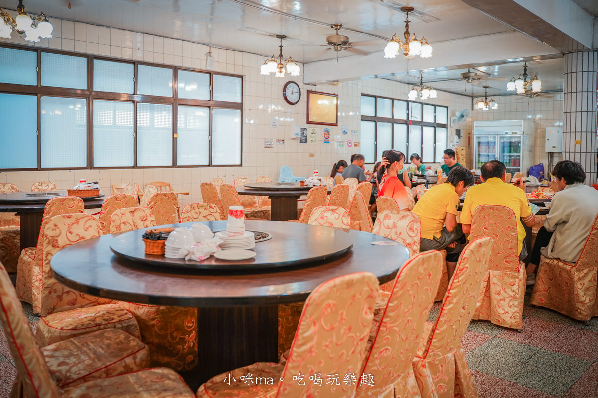 十一份活魚餐廳｜石門水庫必吃活魚四吃！稱斤現撈活魚 價格公開透明，菜色豐富選擇多，桃園美食 / 石門活魚推薦