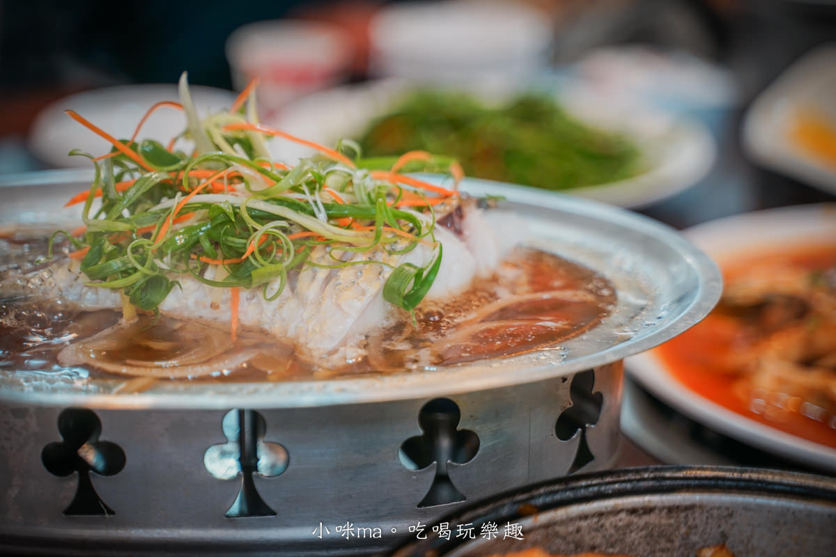 十一份活魚餐廳｜石門水庫必吃活魚四吃！稱斤現撈活魚 價格公開透明，菜色豐富選擇多，桃園美食 / 石門活魚推薦