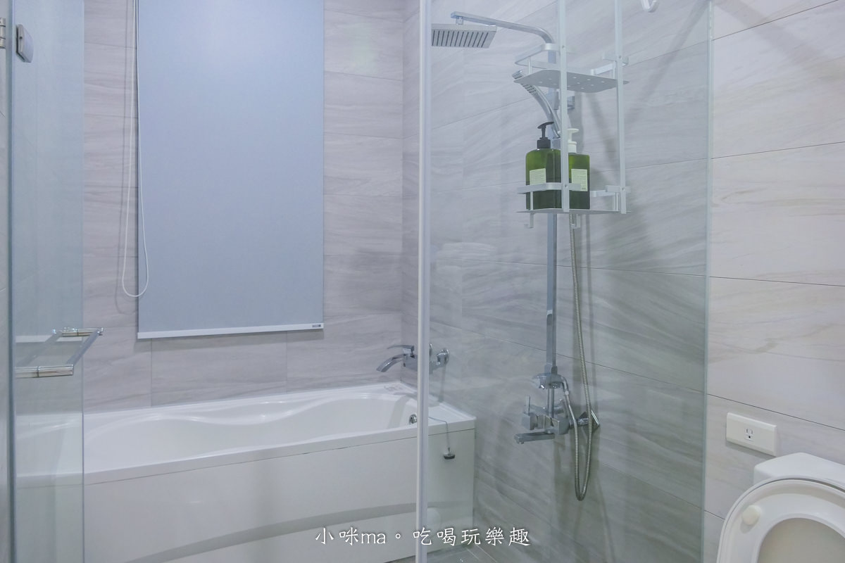 路邊覓宿｜可愛露營風 4人就可以包棟，電動麻將桌、KTV、頂樓烤肉、兒童泳池，宜蘭包棟推薦