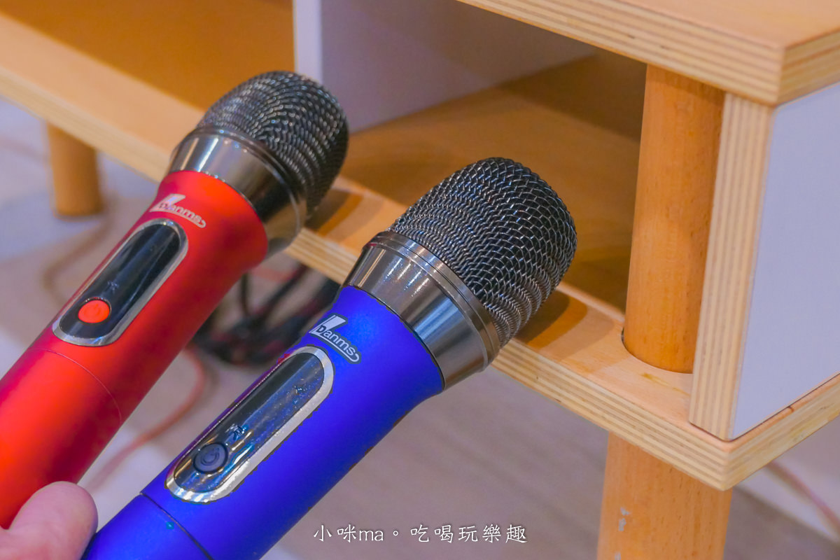 路邊覓宿｜可愛露營風 4人就可以包棟，電動麻將桌、KTV、頂樓烤肉、兒童泳池，宜蘭包棟推薦