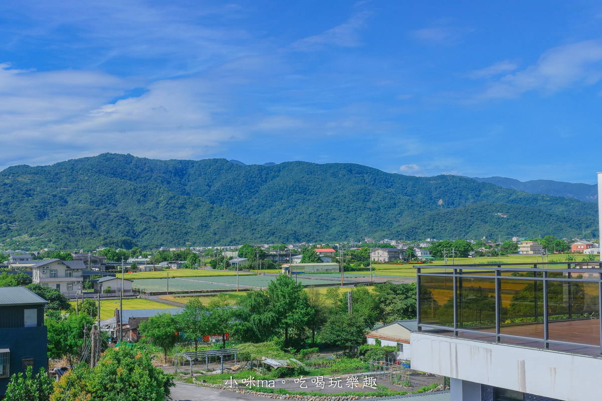 路邊覓宿｜可愛露營風 4人就可以包棟，電動麻將桌、KTV、頂樓烤肉、兒童泳池，宜蘭包棟推薦
