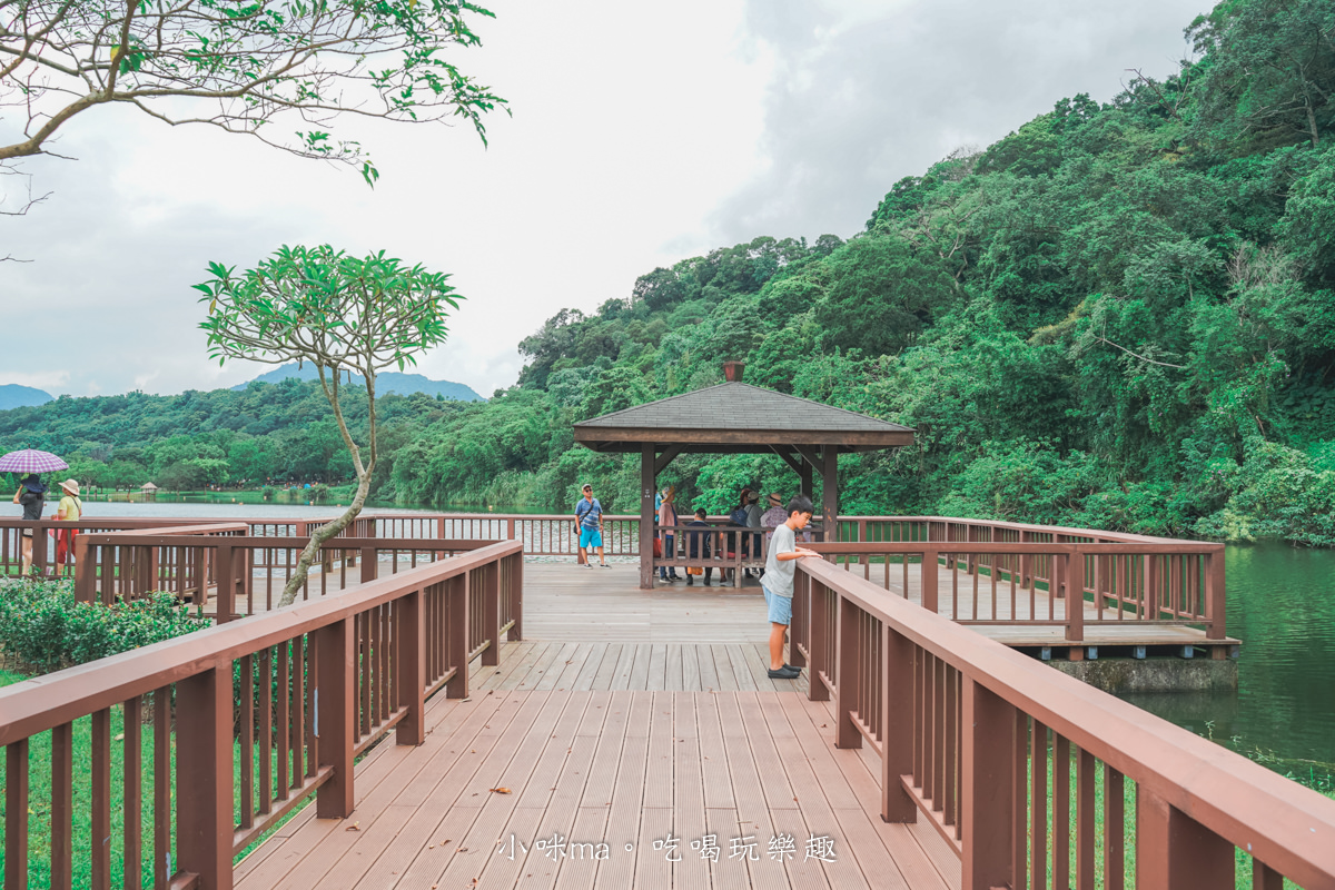 【桃園龍潭景點】三坑自然生態公園｜無料小溪戲水，悠閒環湖步道，還能順遊三坑老街、太平紅橋，桃園一日遊