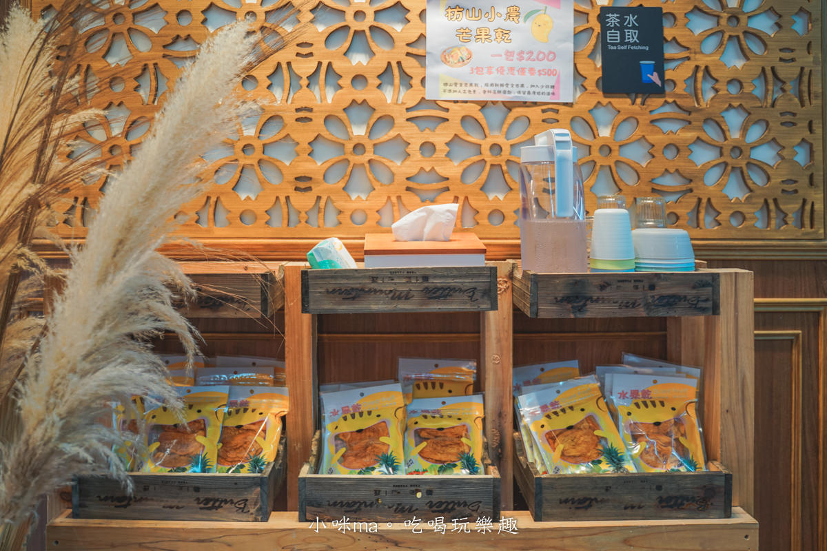 【淡水特色冰店】夏雪詩多貝黎果物專賣店|淡水芒果雪花冰推薦 新鮮水果鋪滿滿芒味爆擊,網美風環境好像來到峇里島,淡水美食 - 第8張圖 【淡水特色冰店】夏雪詩多貝黎果物專賣店|淡水芒果雪花冰推薦 新鮮水果鋪滿滿芒味爆擊,網美風環境好像來到峇里島,淡水美食
