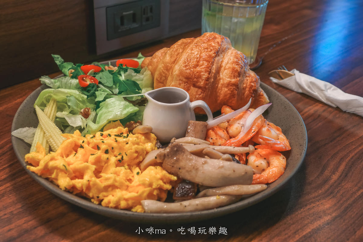 【南京三民咖啡廳】CHIT CHAT Cafe|大份量早午餐有夠美味,提供免費插座可使用,松山美食 - 第12張圖 【南京三民咖啡廳】CHIT CHAT Cafe|大份量早午餐有夠美味,提供免費插座可使用,松山美食