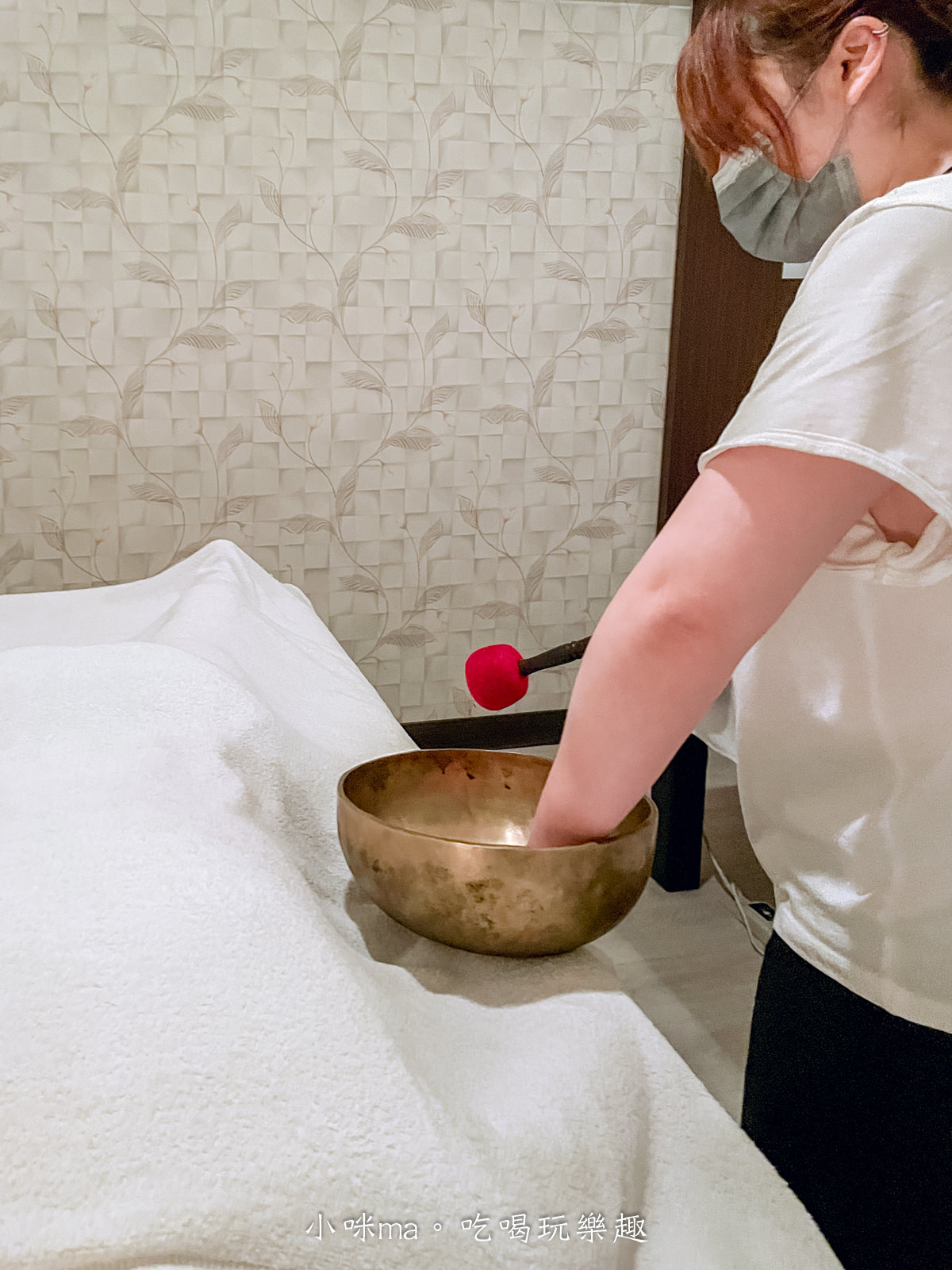 【台北SPA推薦】沐境微晨Spa & Massage｜客製化經絡按摩，脈輪卡牌選定你的能量精油，搭配西藏頌缽淨化解放身心靈，台北精油按摩