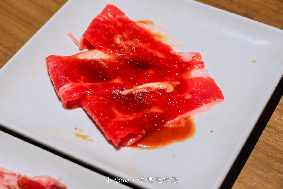 【大阪美食】國產牛燒肉放題 道頓堀御堂筋店|大阪超人氣燒肉吃到飽!沒有訂位就有的你等了,附中文菜單、線上訂位,日本燒肉吃到飽推薦 - 第18張圖 【大阪美食】國產牛燒肉放題 道頓堀御堂筋店|大阪超人氣燒肉吃到飽!沒有訂位就有的你等了,附中文菜單、線上訂位,日本燒肉吃到飽推薦