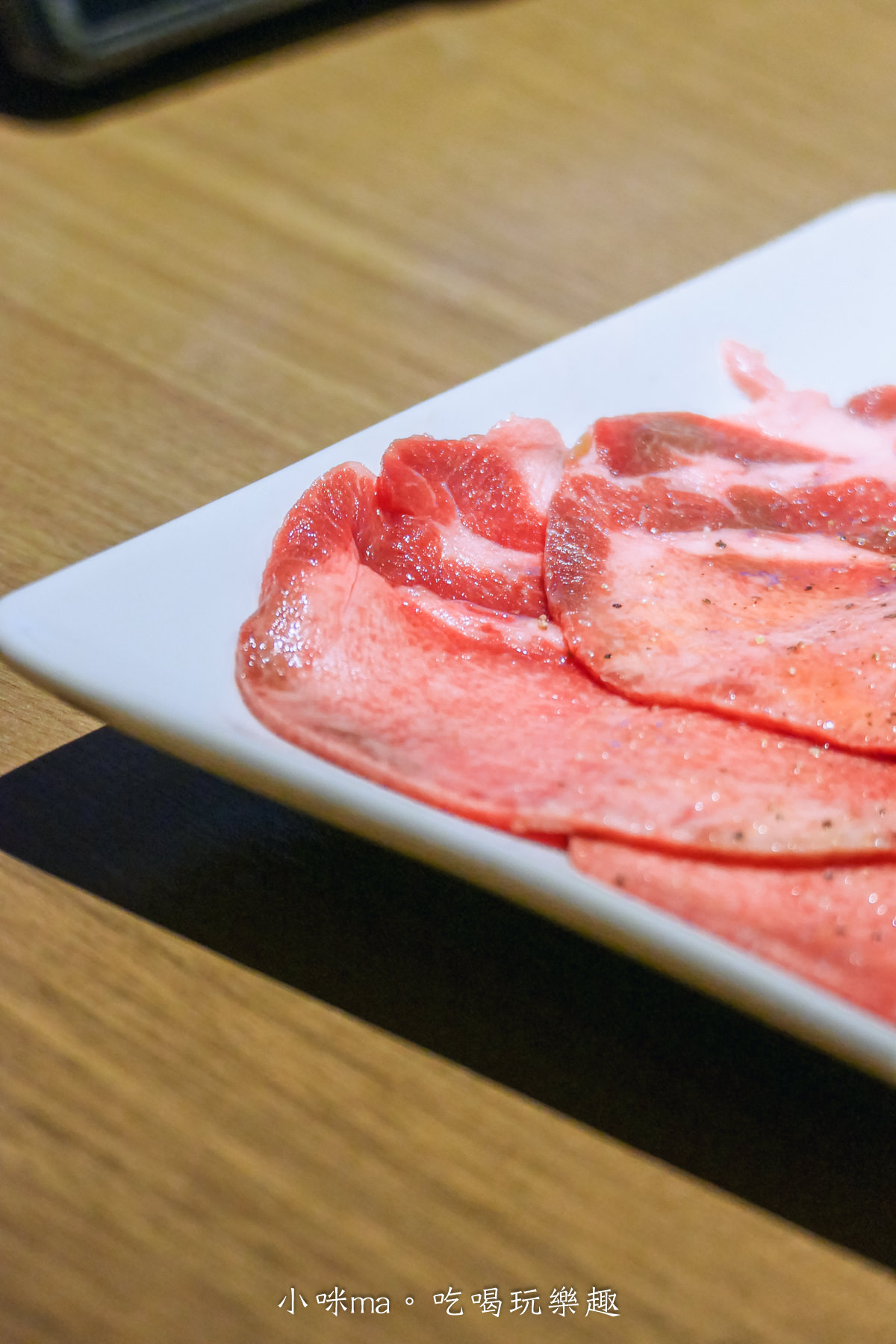 【大阪美食】國產牛燒肉放題 道頓堀御堂筋店|大阪超人氣燒肉吃到飽!沒有訂位就有的你等了,附中文菜單、線上訂位,日本燒肉吃到飽推薦 - 第17張圖 【大阪美食】國產牛燒肉放題 道頓堀御堂筋店|大阪超人氣燒肉吃到飽!沒有訂位就有的你等了,附中文菜單、線上訂位,日本燒肉吃到飽推薦