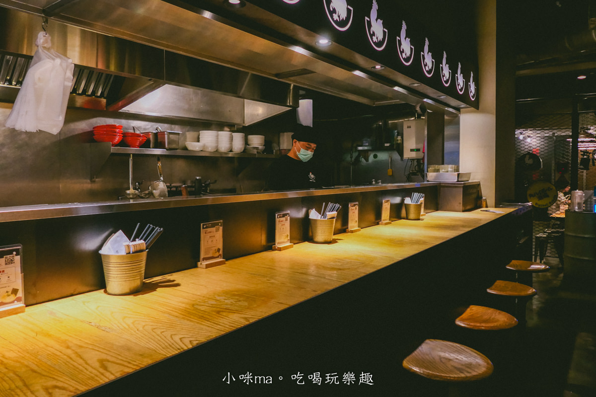 【台北拉麵】Totto Ramen 鳥人拉麵 中山店|來自紐約的日式拉麵,自熬濃厚雞白湯頭搭配厚切叉燒,營業到深夜,中山站美食 - 第5張圖 【台北拉麵】Totto Ramen 鳥人拉麵 中山店|來自紐約的日式拉麵,自熬濃厚雞白湯頭搭配厚切叉燒,營業到深夜,中山站美食