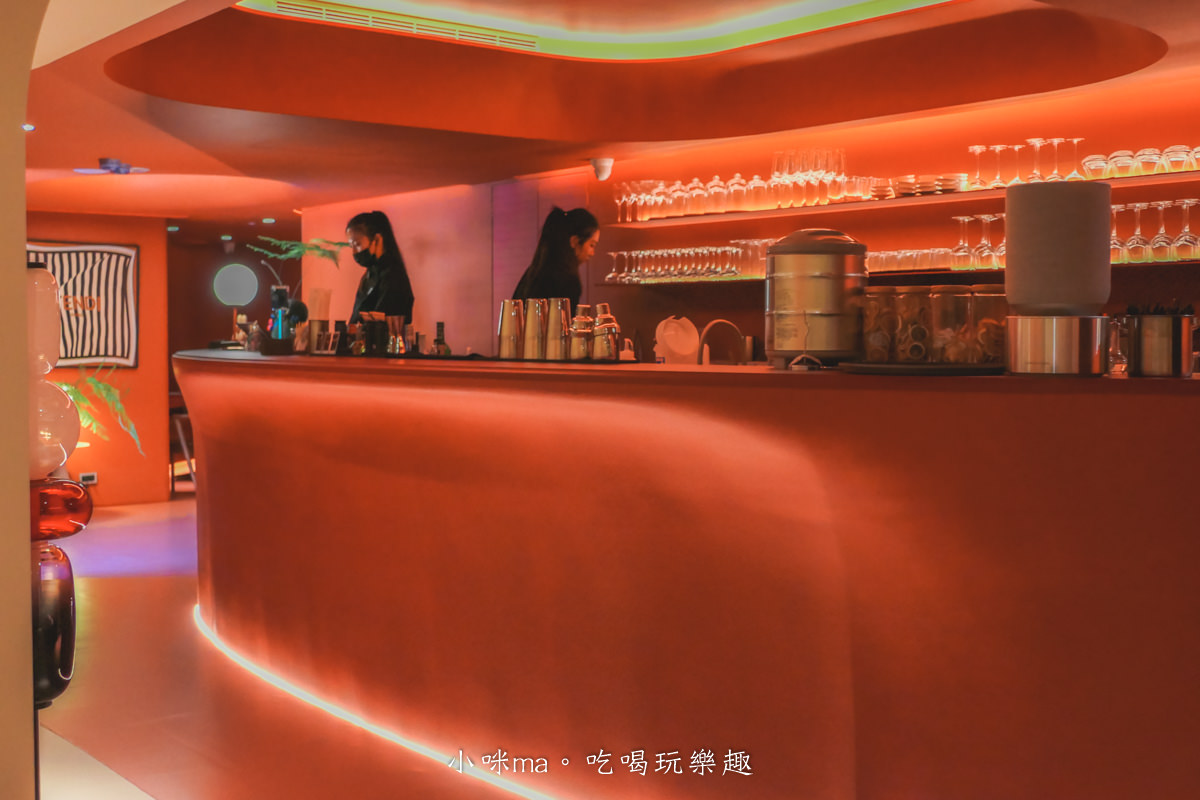 【台北餐酒館】嵩sung 台北大安|台中夯店落腳延吉街,神秘的洞穴風空間原來是餐酒館,不只好拍餐點也好吃,國父紀念館站美食 - 第5張圖 【台北餐酒館】嵩sung 台北大安|台中夯店落腳延吉街,神秘的洞穴風空間原來是餐酒館,不只好拍餐點也好吃,國父紀念館站美食