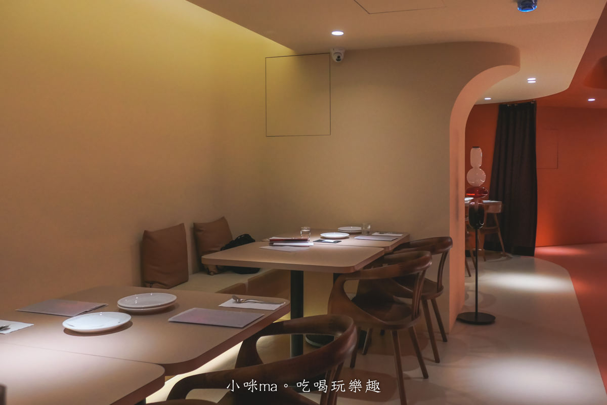 【台北餐酒館】嵩sung 台北大安|台中夯店落腳延吉街,神秘的洞穴風空間原來是餐酒館,不只好拍餐點也好吃,國父紀念館站美食 - 第6張圖 【台北餐酒館】嵩sung 台北大安|台中夯店落腳延吉街,神秘的洞穴風空間原來是餐酒館,不只好拍餐點也好吃,國父紀念館站美食