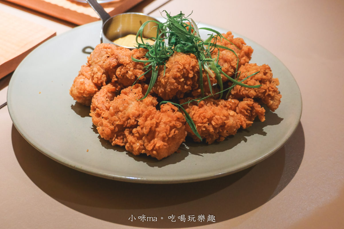 【台北餐酒館】嵩sung 台北大安|台中夯店落腳延吉街,神秘的洞穴風空間原來是餐酒館,不只好拍餐點也好吃,國父紀念館站美食 - 第20張圖 【台北餐酒館】嵩sung 台北大安|台中夯店落腳延吉街,神秘的洞穴風空間原來是餐酒館,不只好拍餐點也好吃,國父紀念館站美食