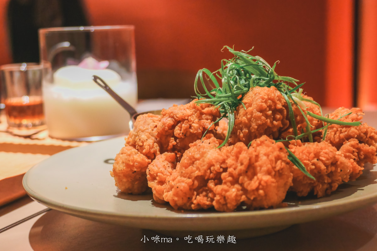 【台北餐酒館】嵩sung 台北大安|台中夯店落腳延吉街,神秘的洞穴風空間原來是餐酒館,不只好拍餐點也好吃,國父紀念館站美食 - 第21張圖 【台北餐酒館】嵩sung 台北大安|台中夯店落腳延吉街,神秘的洞穴風空間原來是餐酒館,不只好拍餐點也好吃,國父紀念館站美食
