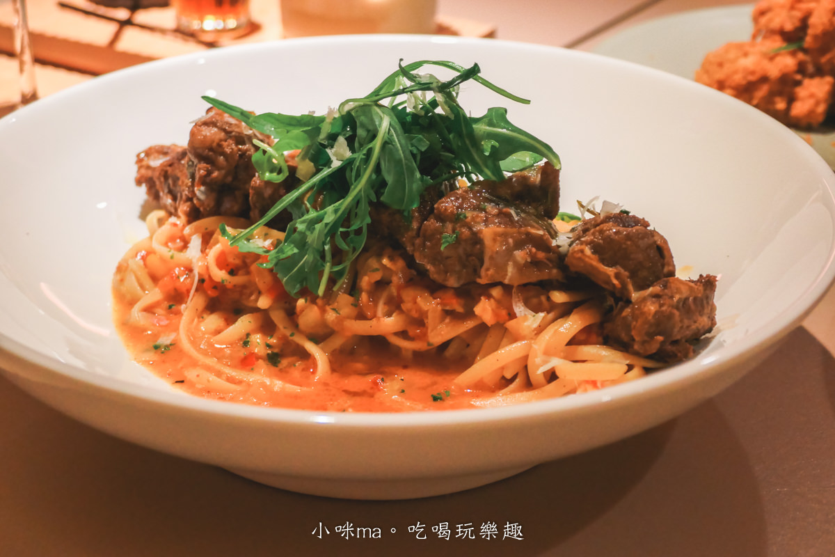 【台北餐酒館】嵩sung 台北大安|台中夯店落腳延吉街,神秘的洞穴風空間原來是餐酒館,不只好拍餐點也好吃,國父紀念館站美食 - 第24張圖 【台北餐酒館】嵩sung 台北大安|台中夯店落腳延吉街,神秘的洞穴風空間原來是餐酒館,不只好拍餐點也好吃,國父紀念館站美食