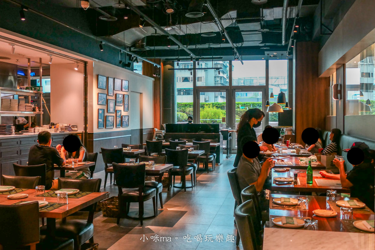 【微風信義美食】S&W Butcher’s Shop (已更名 S&W Grill)|巴菲特最愛的牛排店開的副品牌,主打美式輕食類,這裡也吃的到巨無霸巧克力蛋糕 - 第3張圖 【微風信義美食】S&W Butcher’s Shop (已更名 S&W Grill)|巴菲特最愛的牛排店開的副品牌,主打美式輕食類,這裡也吃的到巨無霸巧克力蛋糕