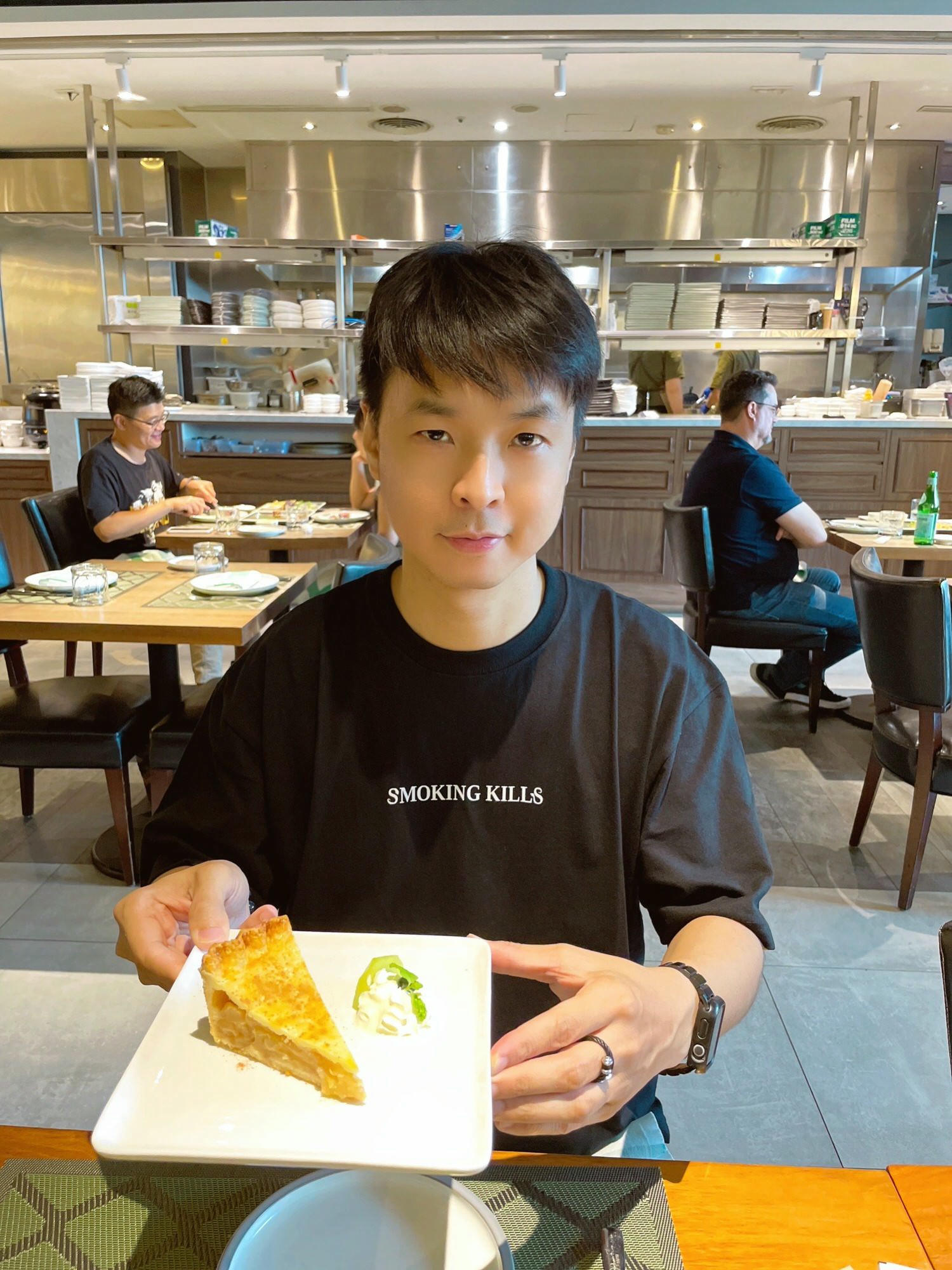 【微風信義美食】S&W Butcher’s Shop (已更名 S&W Grill)|巴菲特最愛的牛排店開的副品牌,主打美式輕食類,這裡也吃的到巨無霸巧克力蛋糕 - 第25張圖 【微風信義美食】S&W Butcher’s Shop (已更名 S&W Grill)|巴菲特最愛的牛排店開的副品牌,主打美式輕食類,這裡也吃的到巨無霸巧克力蛋糕