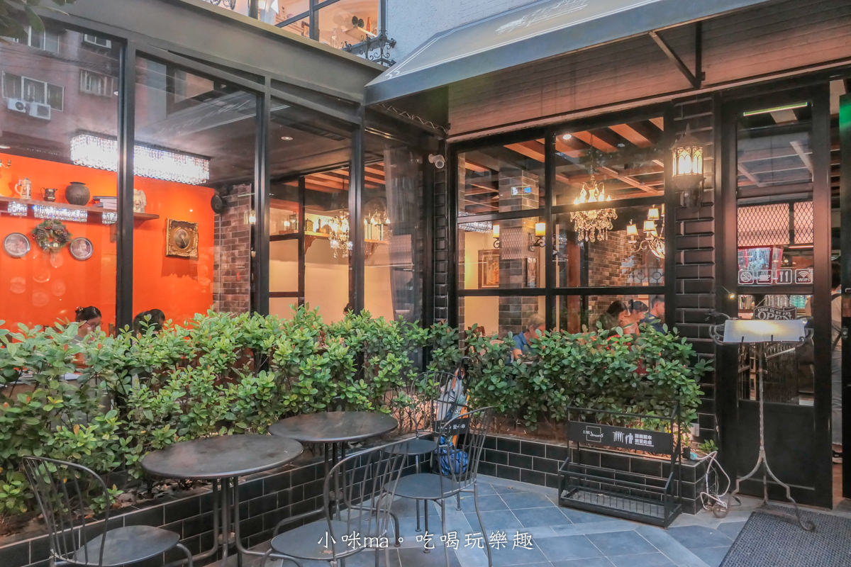 【新店美食】里拉6街義大利餐館|獨棟歐風義式餐廳有夠難訂,義大利麵只要200元,餐點多樣化又很平價,新店人都推這間,捷運小碧潭站 - 第3張圖 【新店美食】里拉6街義大利餐館|獨棟歐風義式餐廳有夠難訂,義大利麵只要200元,餐點多樣化又很平價,新店人都推這間,捷運小碧潭站