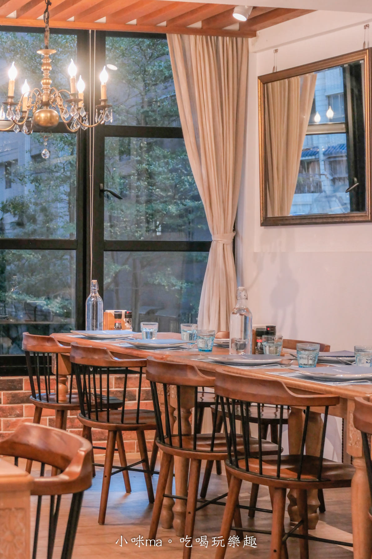 【新店美食】里拉6街義大利餐館|獨棟歐風義式餐廳有夠難訂,義大利麵只要200元,餐點多樣化又很平價,新店人都推這間,捷運小碧潭站 - 第8張圖 【新店美食】里拉6街義大利餐館|獨棟歐風義式餐廳有夠難訂,義大利麵只要200元,餐點多樣化又很平價,新店人都推這間,捷運小碧潭站