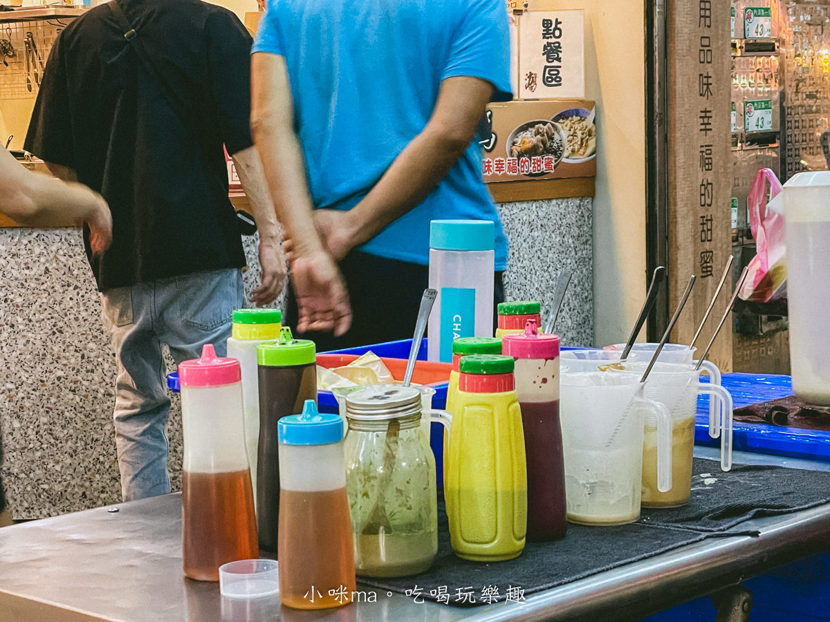 【737美食】內湖737港仔成雞蛋仔｜香港必吃的國民小吃內湖737也有，外酥內Q的雞蛋仔越吃越涮嘴，內湖美食