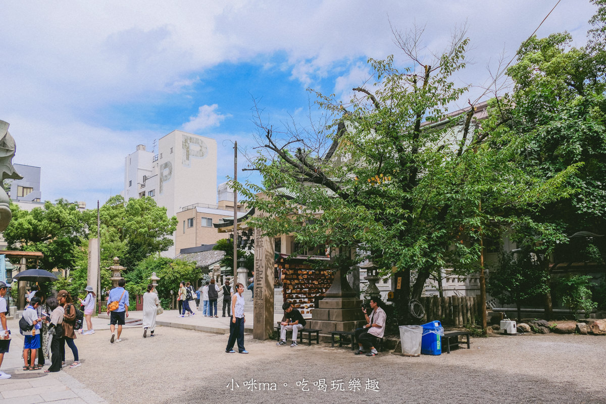 【大阪景點】難波八阪神社|巨無霸獅子頭神社隱身巷弄內,快來讓他吸光你的厄運吧,超Q鯉魚籤詩有夠可愛,大阪免費景點 - 第8張圖 【大阪景點】難波八阪神社|巨無霸獅子頭神社隱身巷弄內,快來讓他吸光你的厄運吧,超Q鯉魚籤詩有夠可愛,大阪免費景點